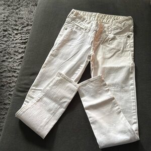 Women’s Guess white jeans